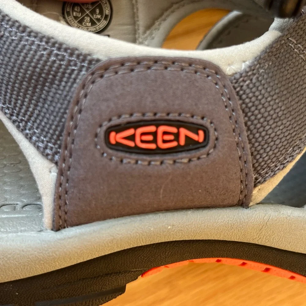 KEEN Men’s Newport H2 Sandals - Grey - Size 10 - Picture 10 of 12